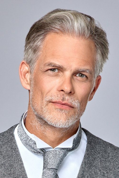 马丁·库明斯头像