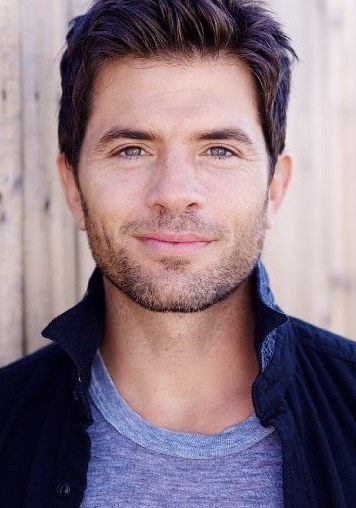 克里斯·塔拉迪奥头像