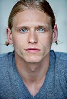 尼古拉斯·罗根头像