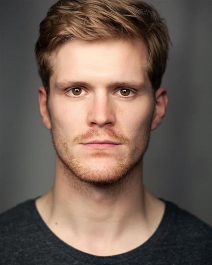 乔治·坎普头像