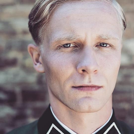 罗曼·朔姆堡头像