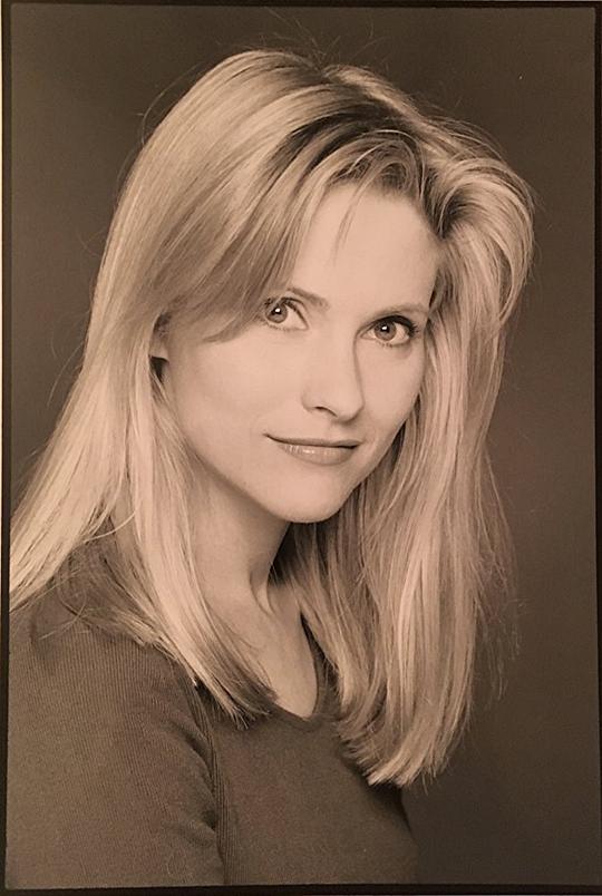 苏珊娜·斯奈德头像