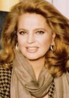 伊拉·冯·弗斯滕伯格头像