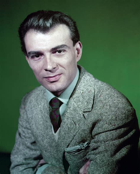 乔治·阿尔贝塔齐头像