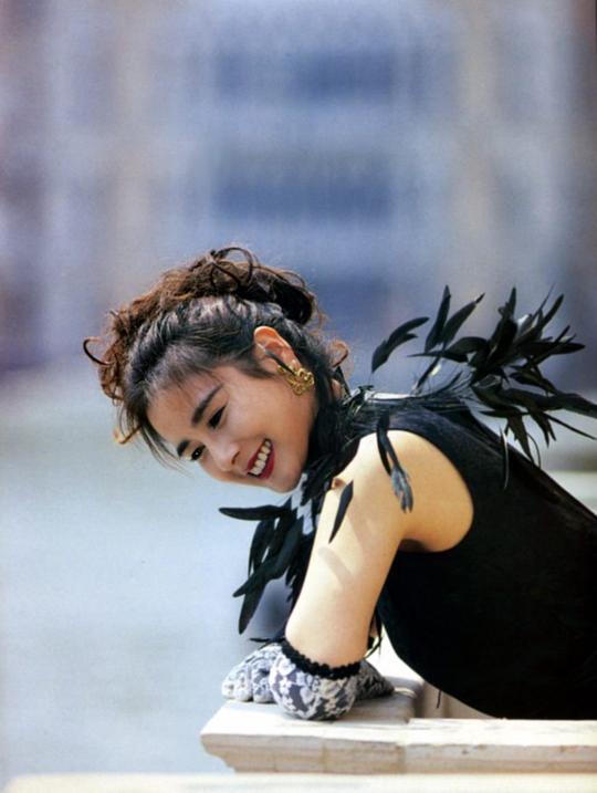 石原真理子头像