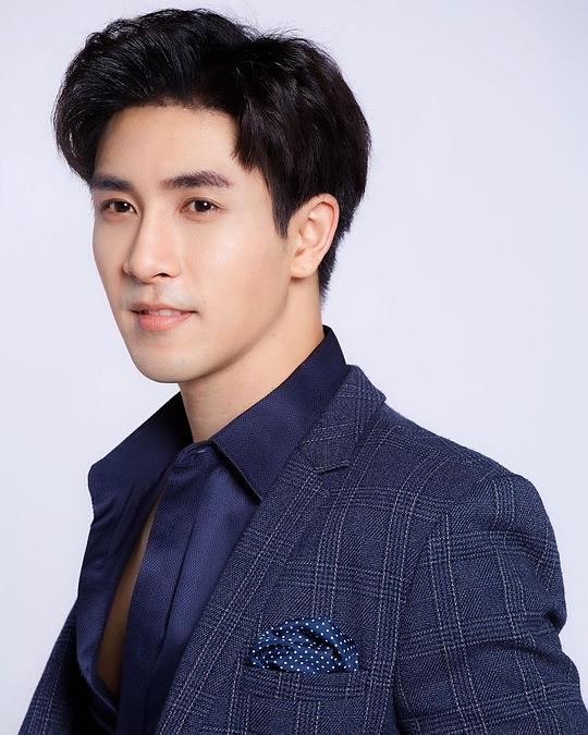 瓦迪功·朋苏比海伦头像