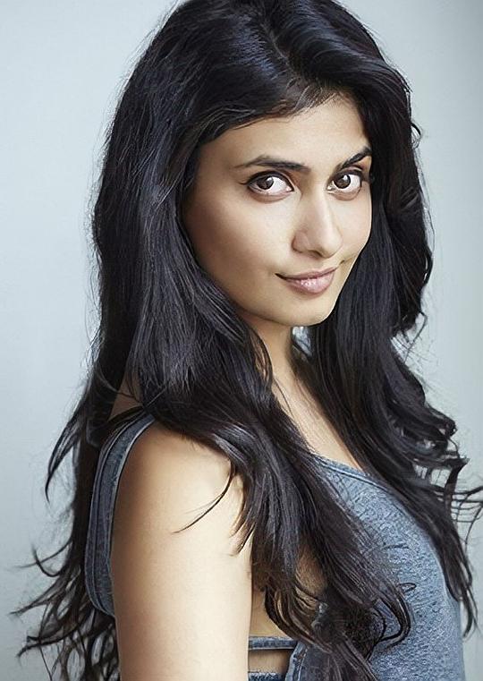 安娜·萨尼头像