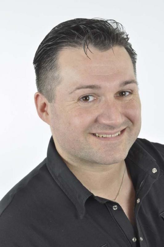 尼克·梅因头像