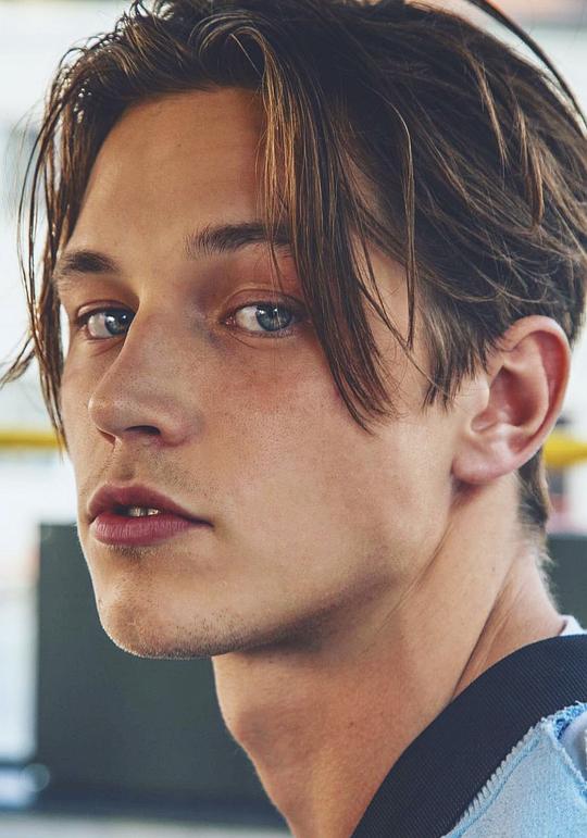 西蒙·卢夫头像