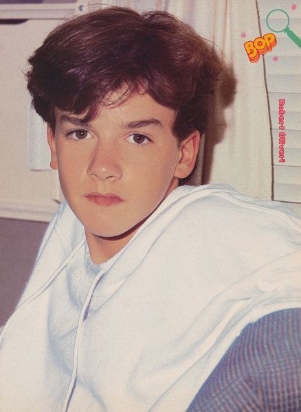 罗伯特·奥利维里头像