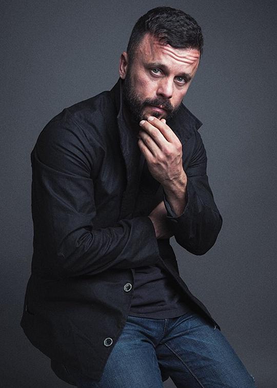 乔利斯·贾斯基头像