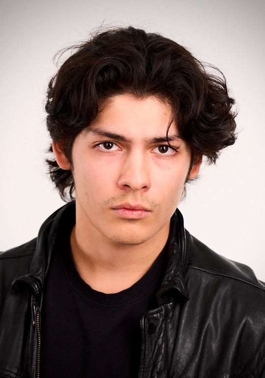 卢修斯·霍约斯头像