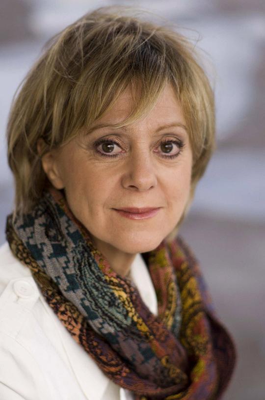 罗莎琳·艾尔斯头像