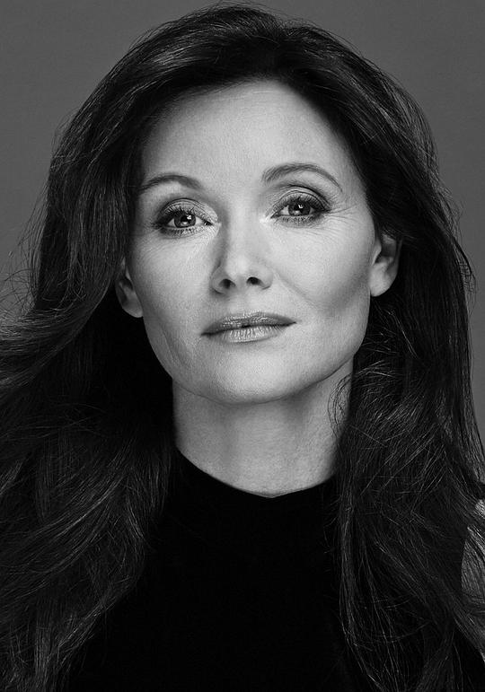 埃茜·戴维斯头像