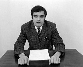 哈伦·法罗基的现身封面图